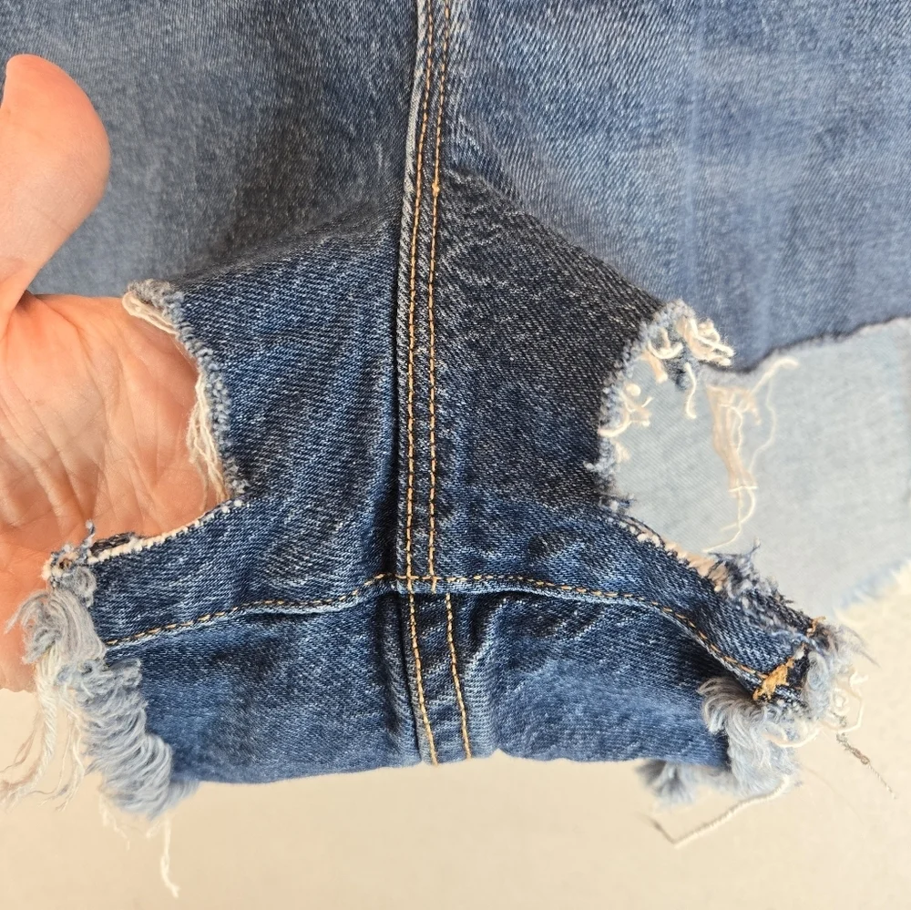 NWOT Good American Good '90s Blue 645 Raw Step Hem Denim Shorts $129 Plus Sz 24